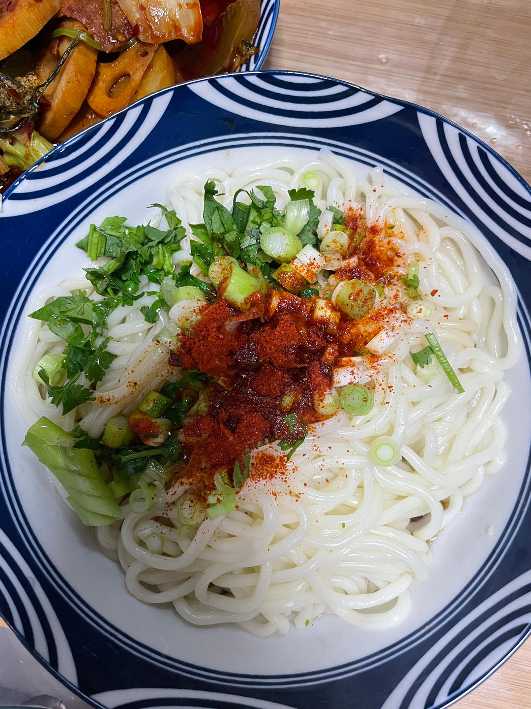 十分钟就能吃上的超简单油泼面