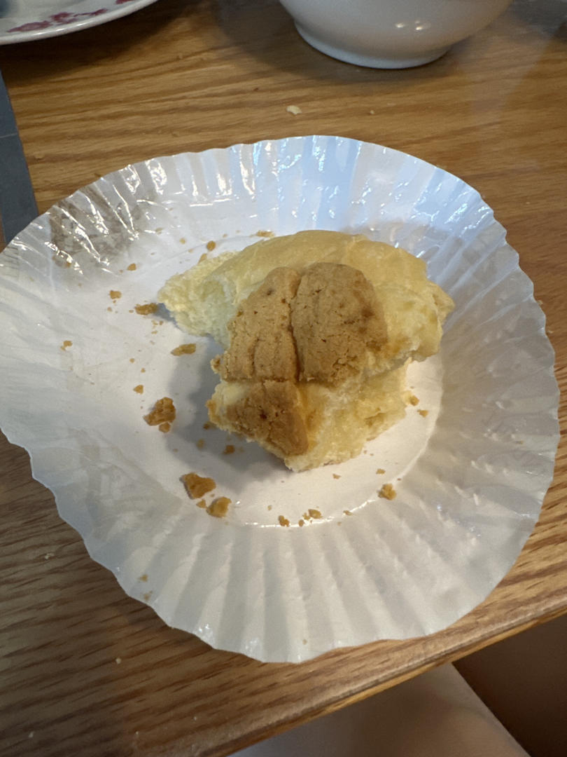 好吃到炸裂的港式菠萝包（附带制作酥皮的小视频）