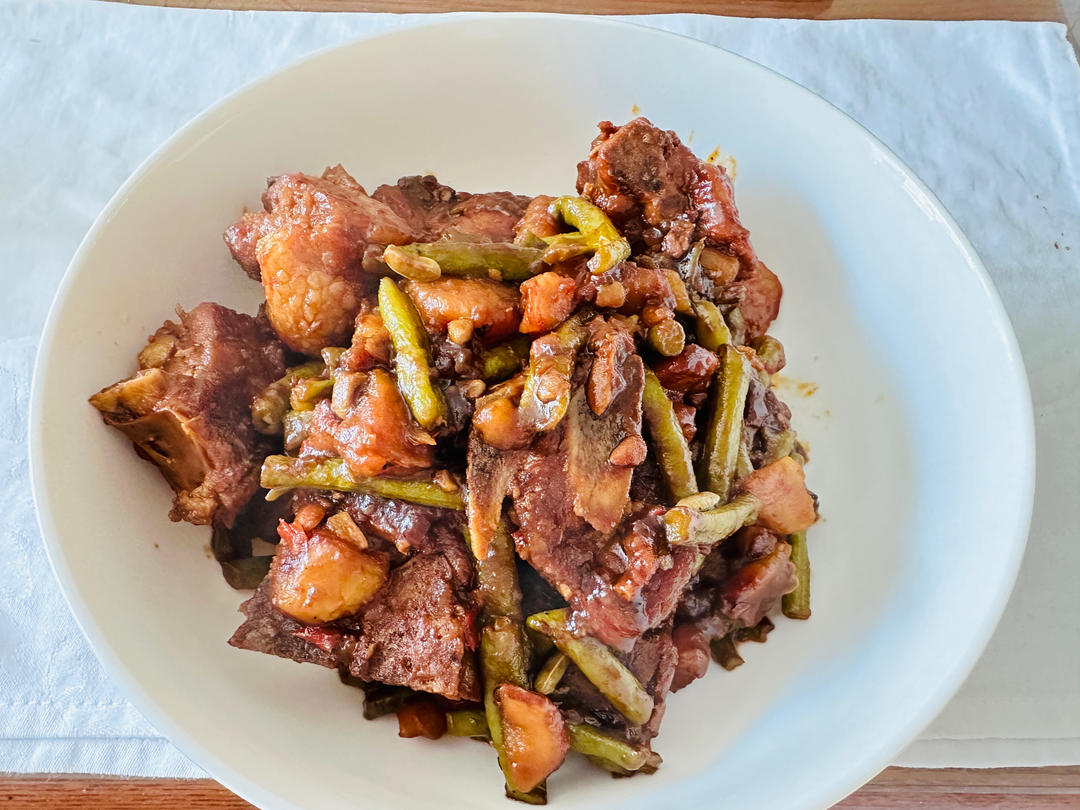 硬菜代表--排骨炖豆角土豆（豆角焖面胚子）