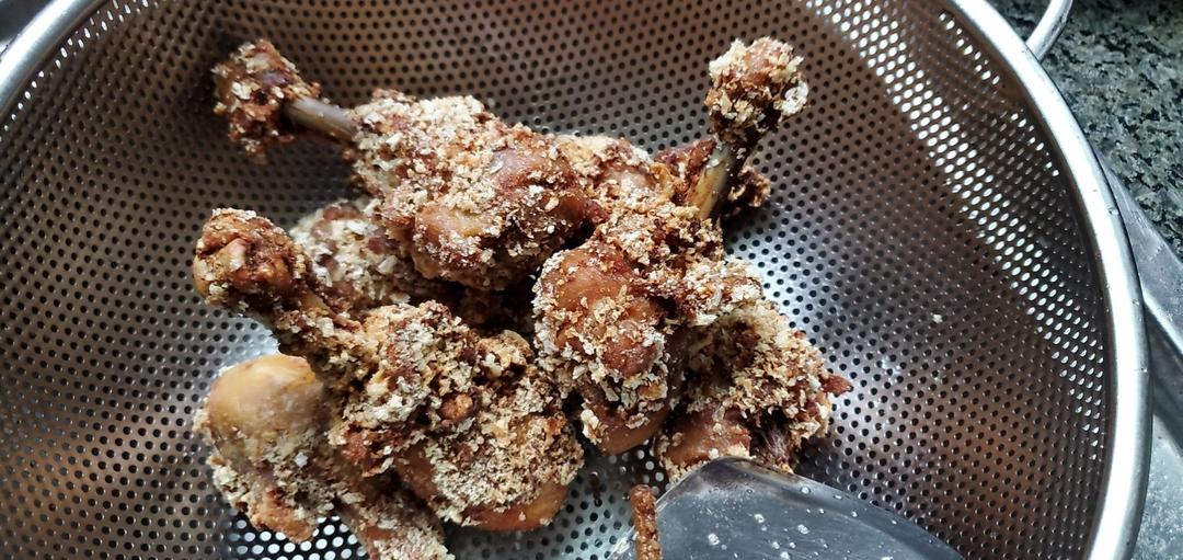 面包糠炸鸡腿（可以和肯德基相媲美的炸鸡腿）