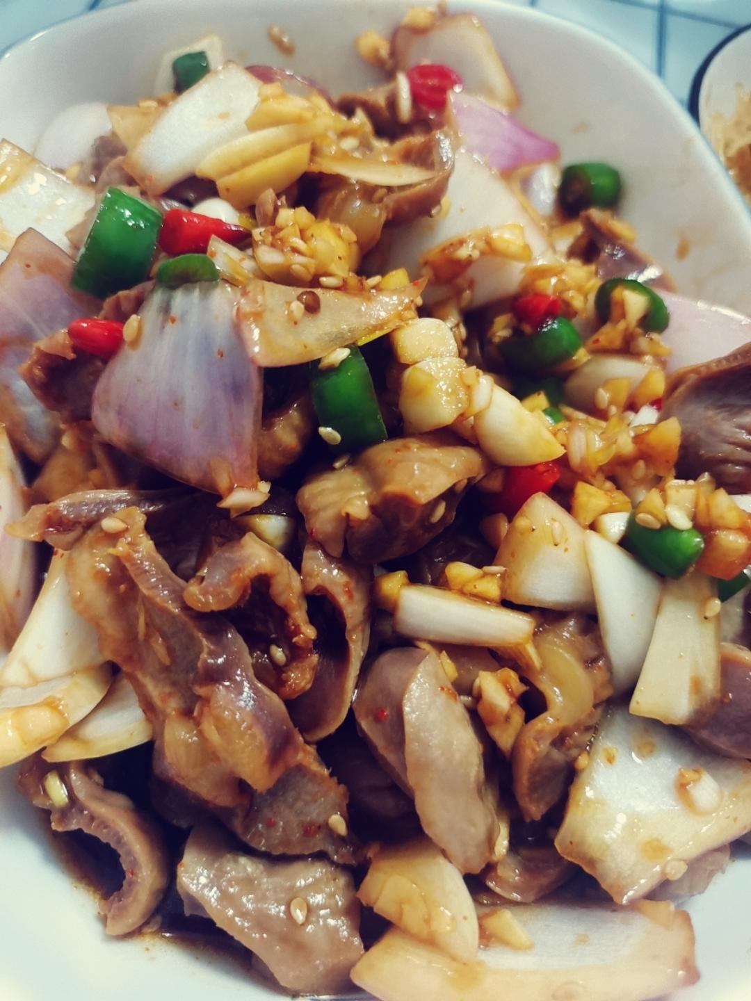 三碗米饭还不够❗️酸辣过瘾的凉拌鸡胗
