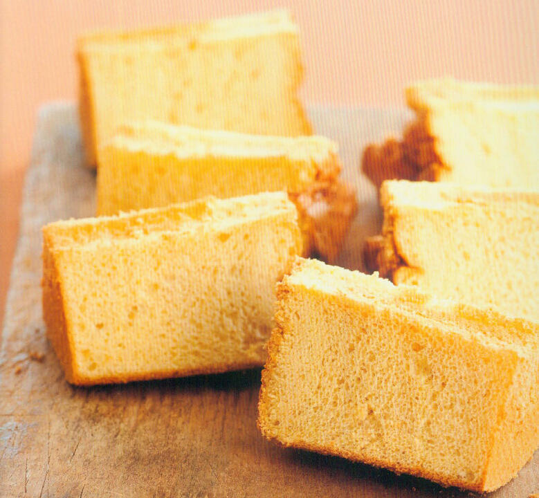青井聪子の黄豆粉戚风蛋糕的做法