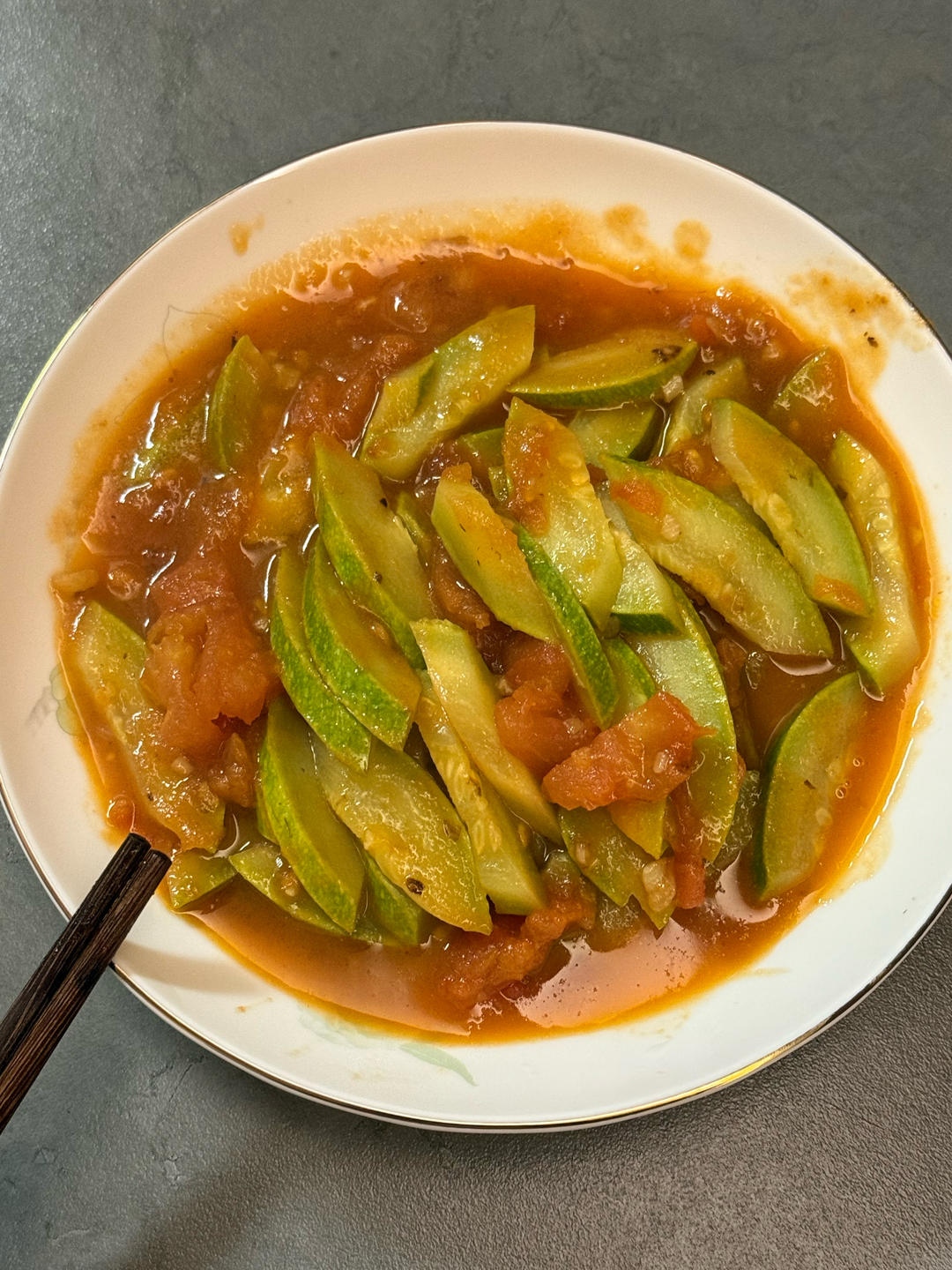 西红柿炒西葫芦