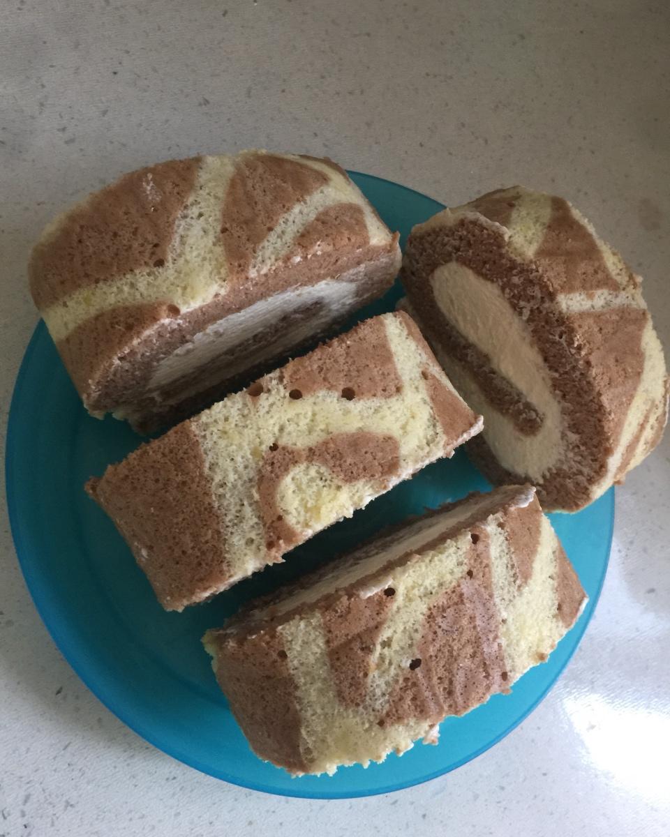 长颈鹿花纹奶油蛋糕卷——朴素的蛋糕卷也生动形象了哦