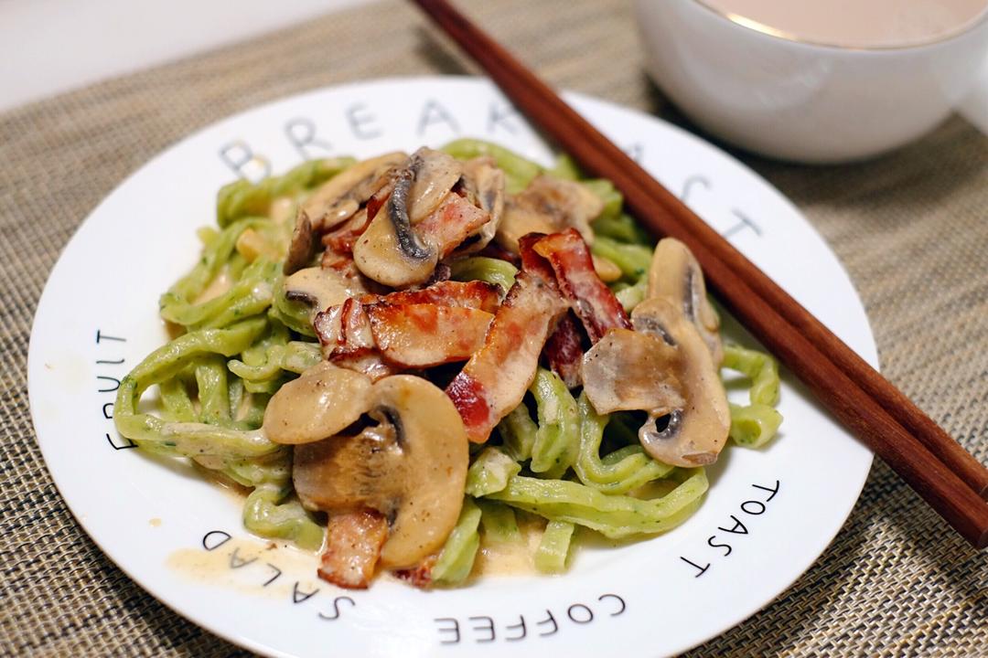 番茄培根蘑菇意面