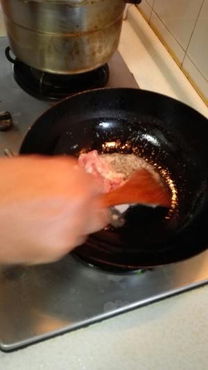 猪肉片炒小白菜的做法 步骤4