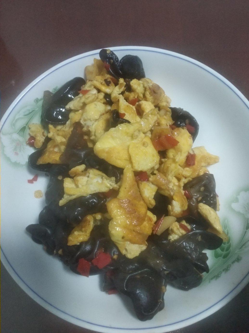 剁椒木耳鸡蛋