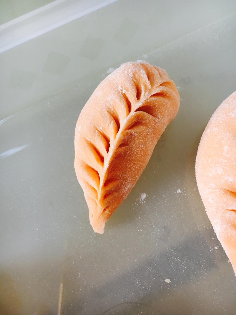 彩色柳叶饺子