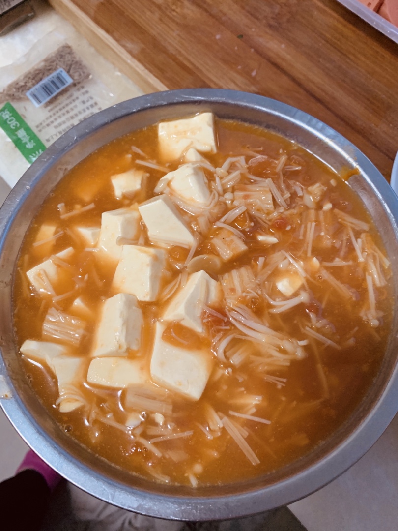 减肥期简单易做味道鲜美的番茄内酯豆腐汤