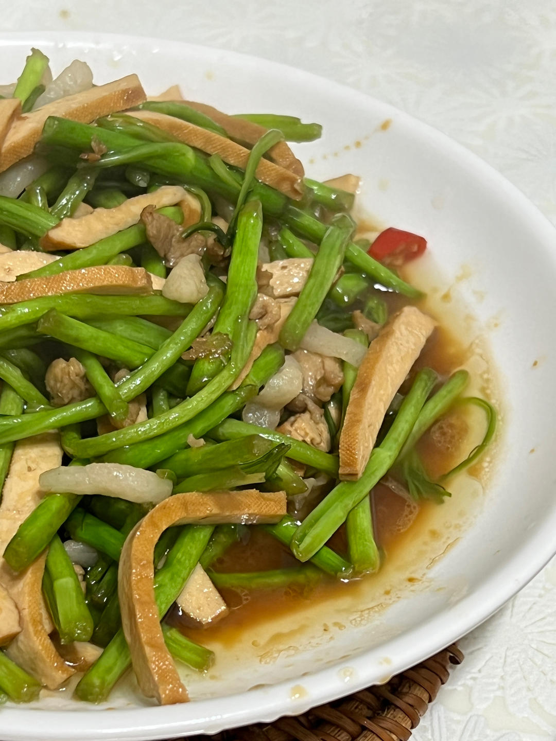 香干肉丝炒蒌蒿的做法