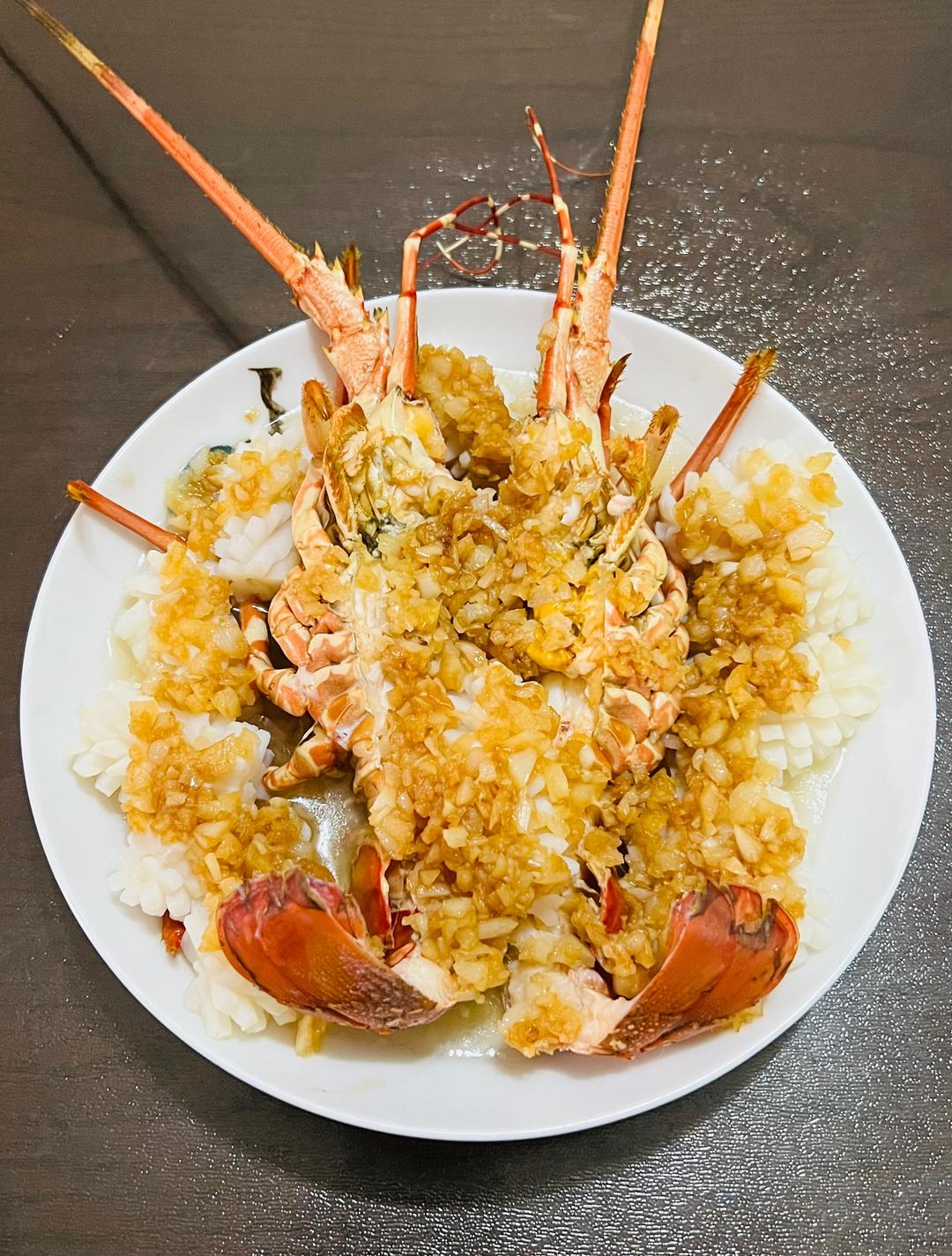 蒜蓉鱿鱼小青龙的做法