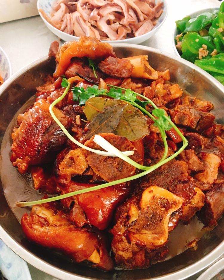 做过 红烧猪蹄 #午餐2018年12月8日#没顾上摆盘