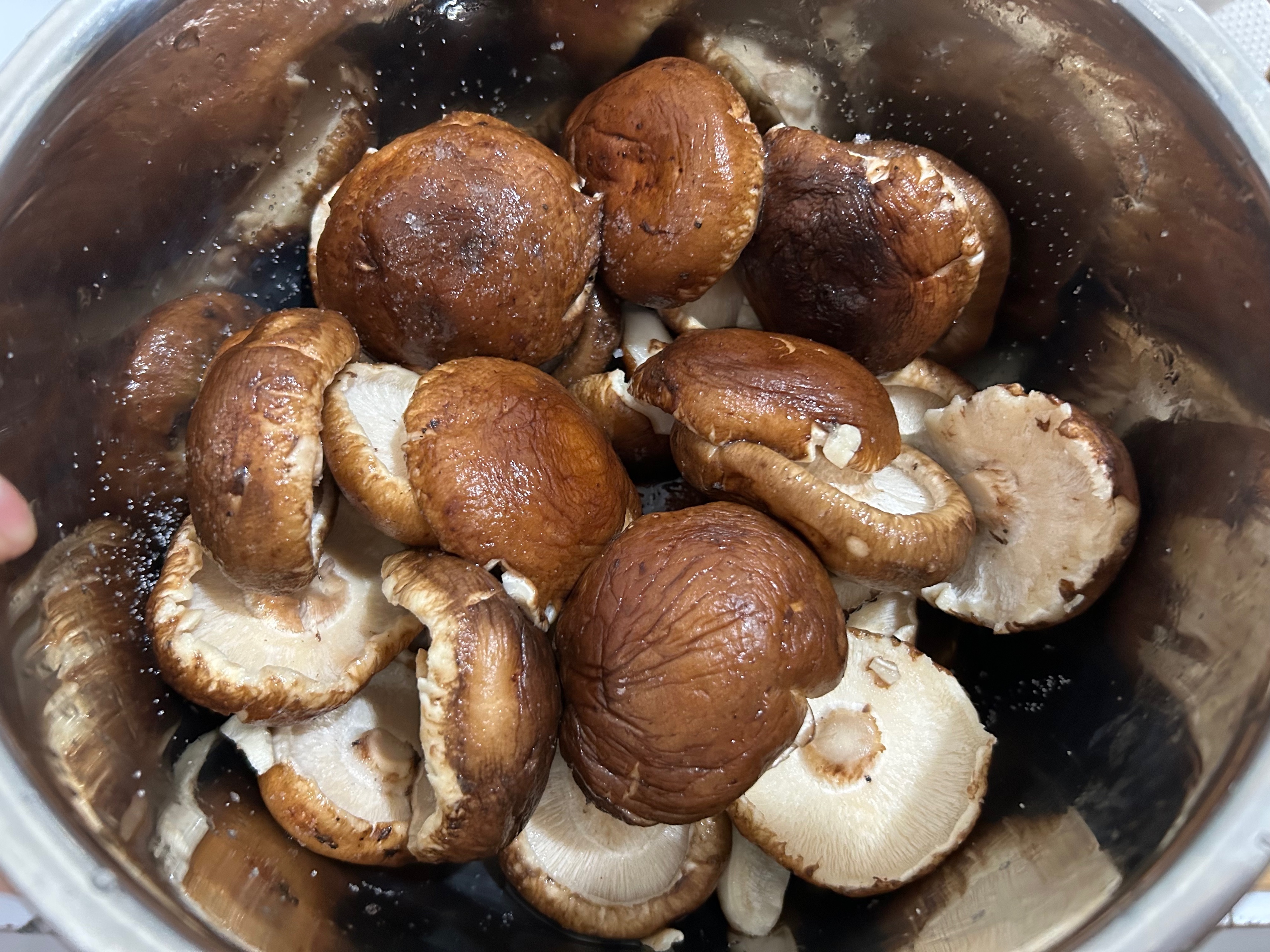 香菇炒肉（清淡开胃）的做法 步骤2