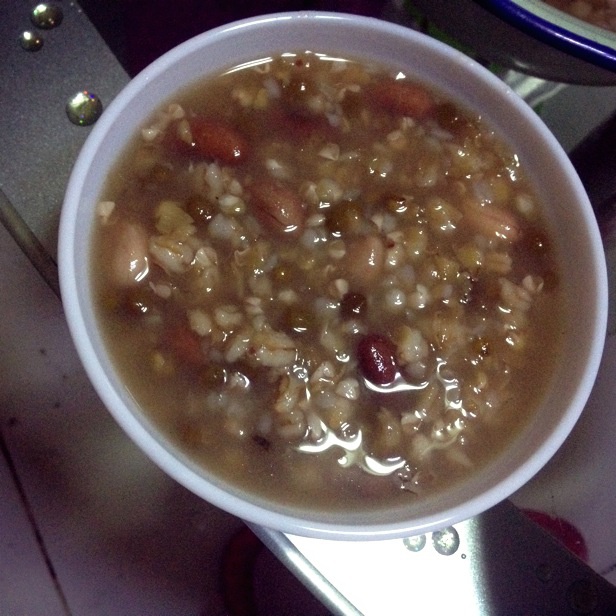 薏米莲子绿豆粥