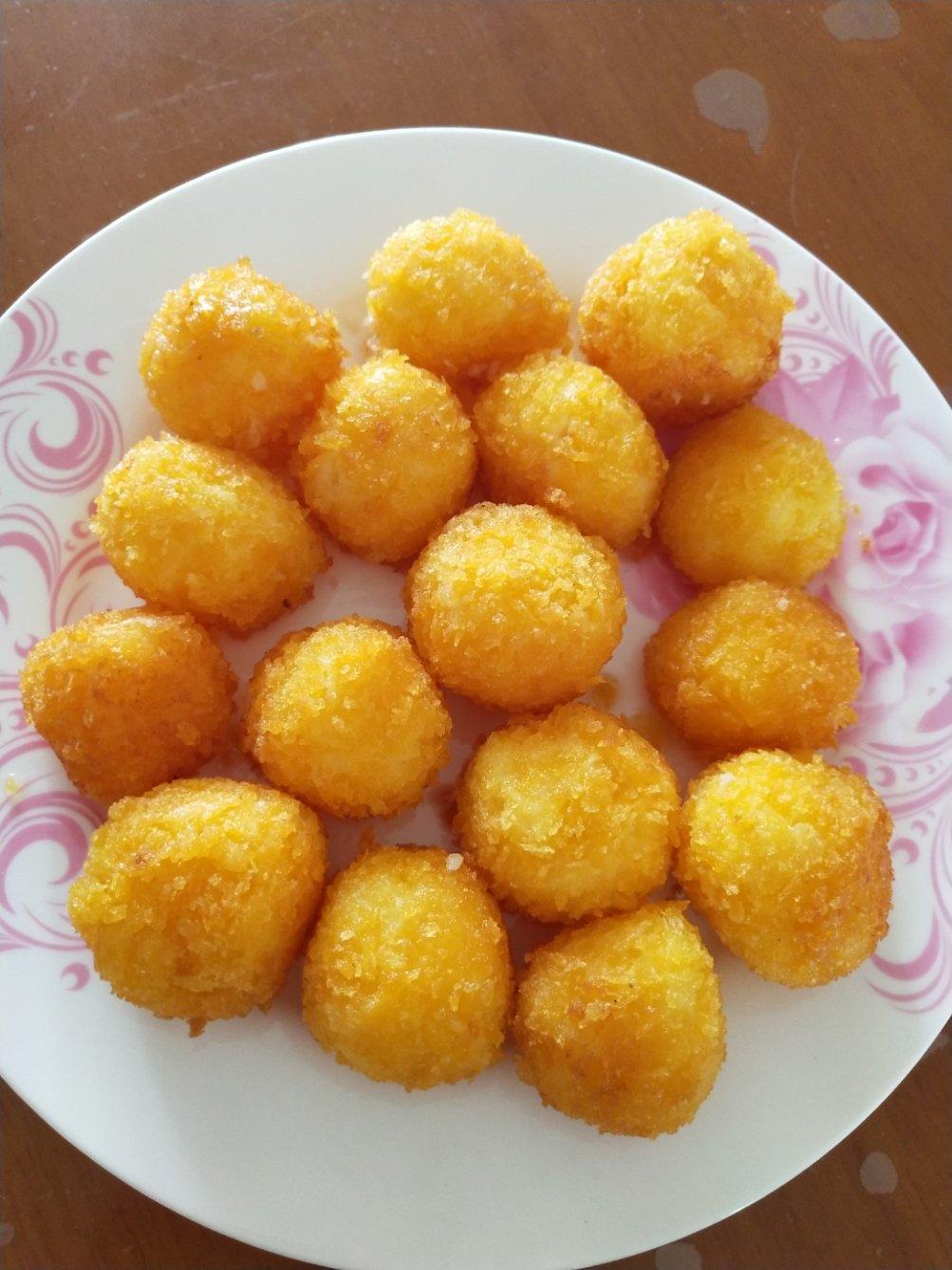 芝心虾仁土豆丸