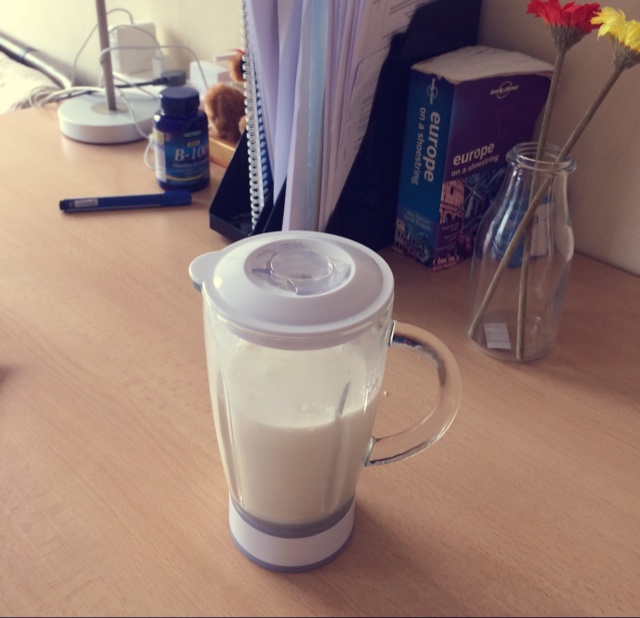 牛油果香蕉奶昔