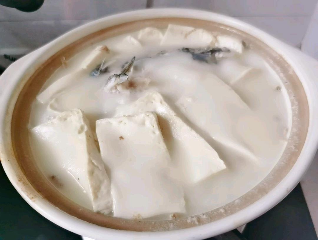 鱼头豆腐汤，简单易做零失败，鲜美得很