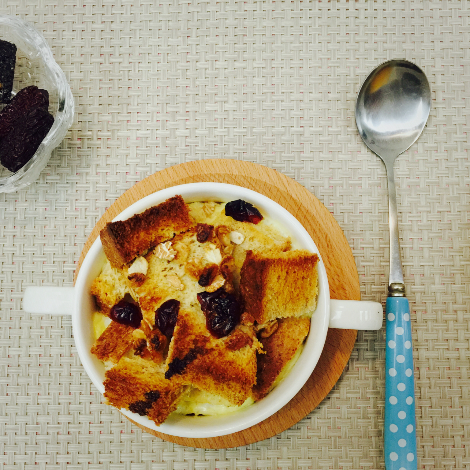 鸡蛋牛奶吐司布丁