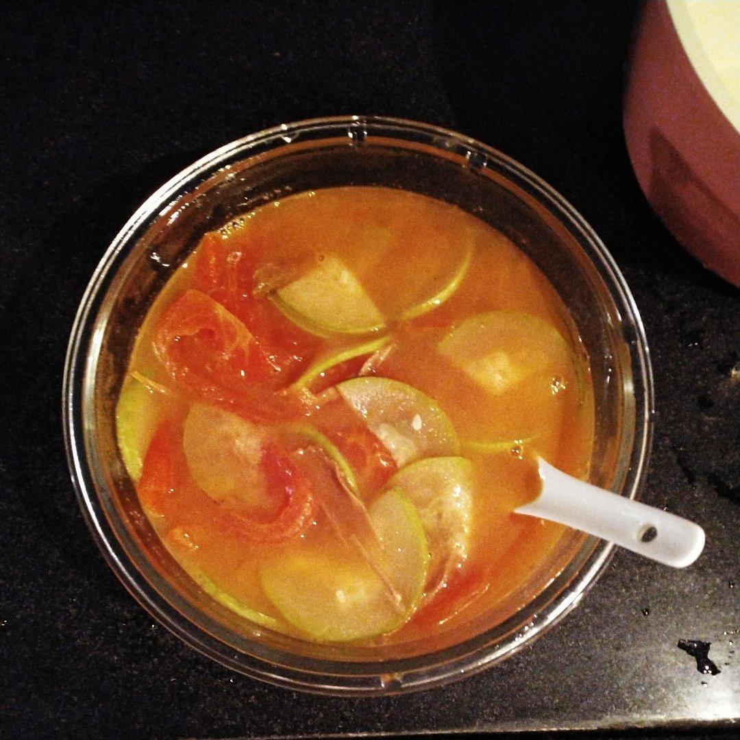 西红柿炒西葫芦