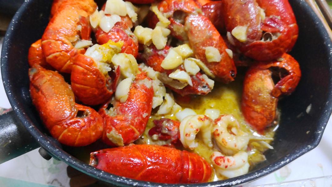 最正宗蒜泥龙虾配方（完美还原龙虾店正宗口味）