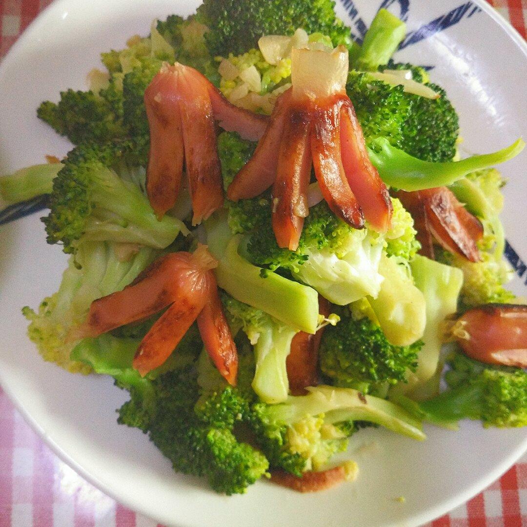 西兰花炒章鱼肠