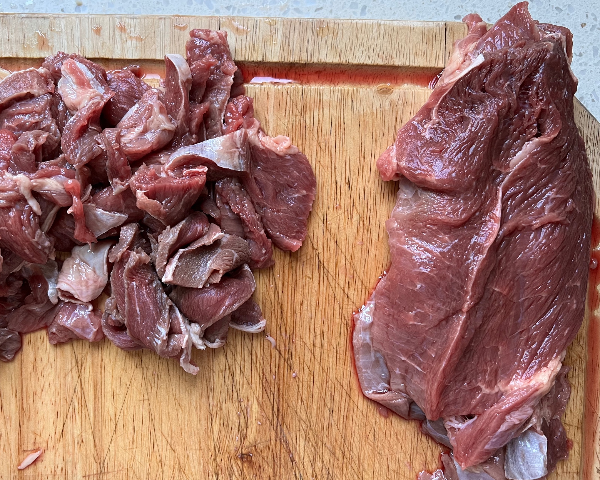 盐葱烤牛腿肉 Vs.牛排牛腿肉的做法 步骤1