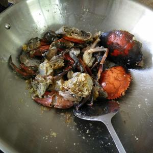 黑胡椒螃蟹的做法 步骤2