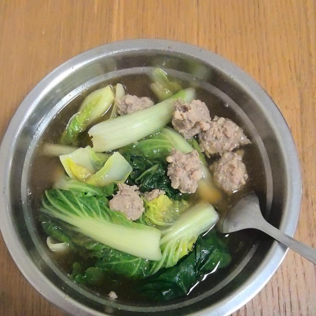 小白菜丸子汤