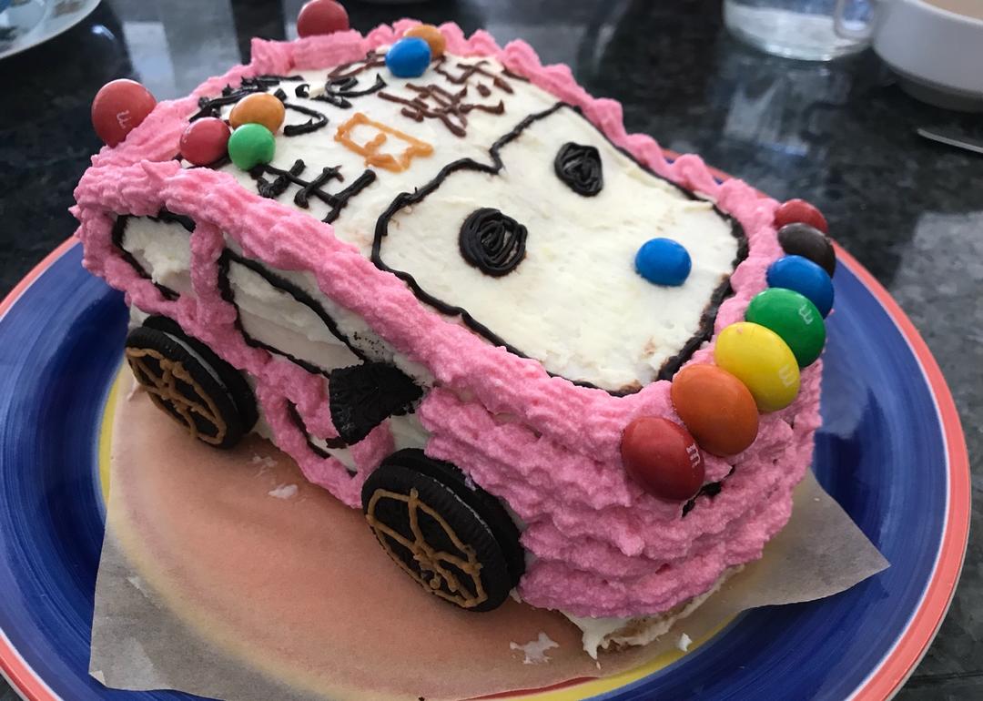 汽车生日蛋糕
