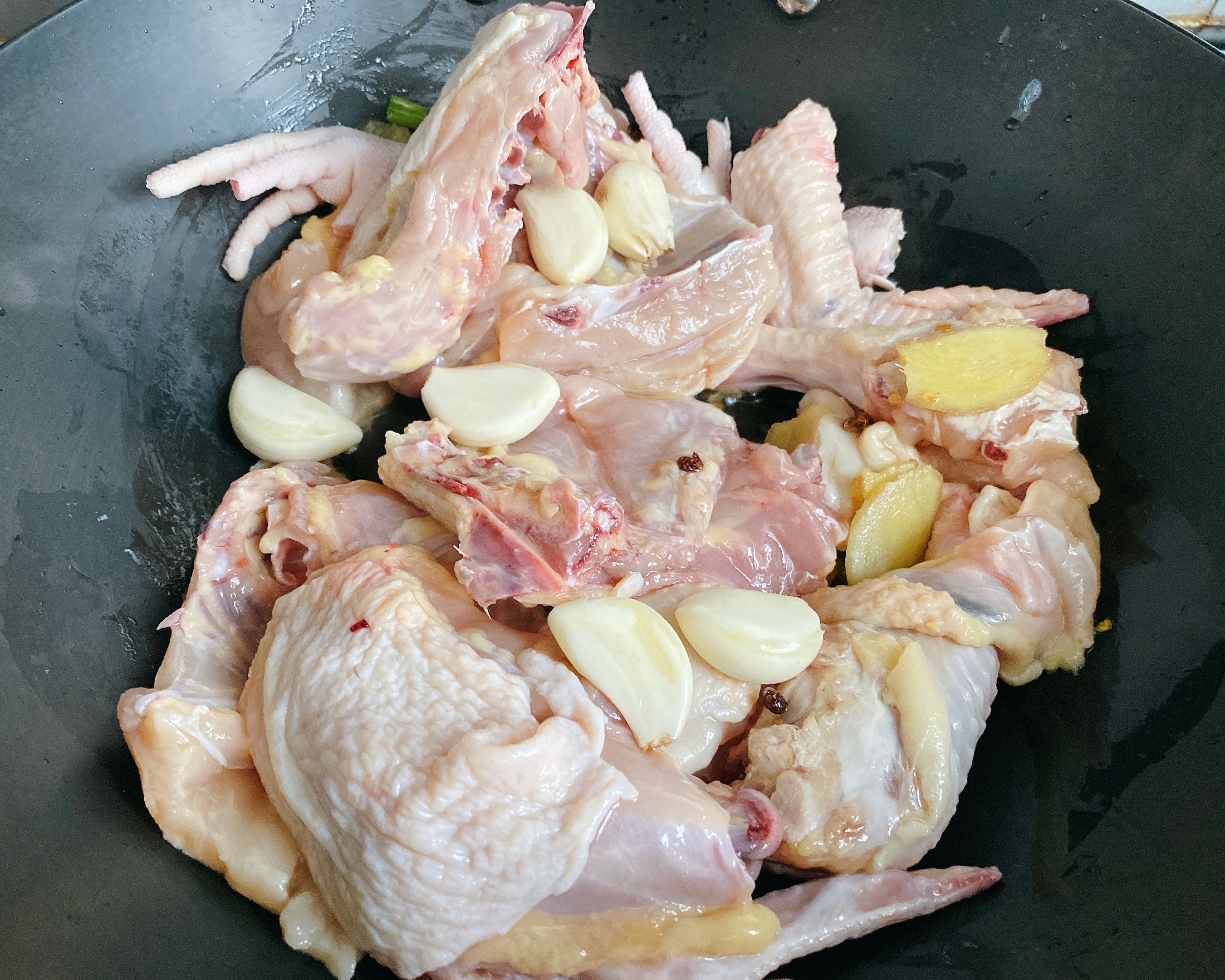 家常菜-香菇炖鸡的做法 步骤4