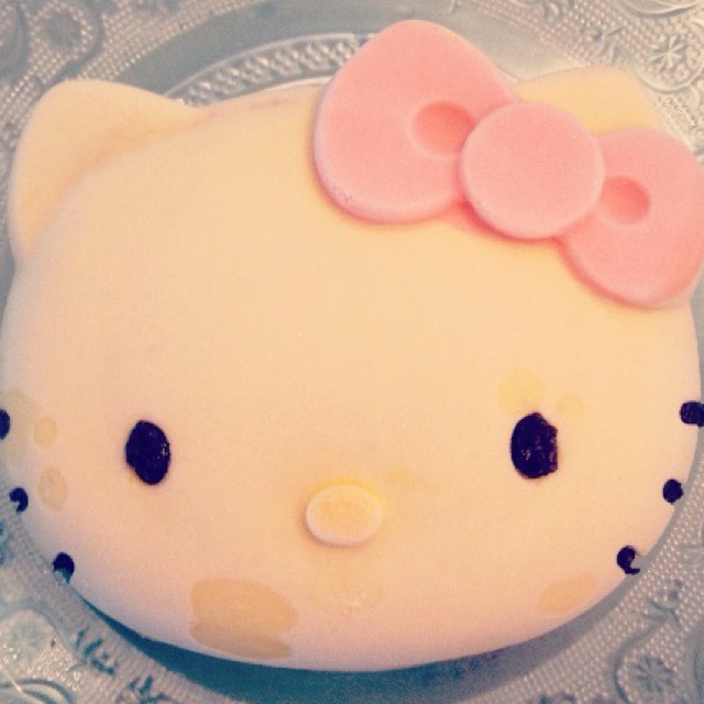 酸奶慕斯HelloKitty蛋糕