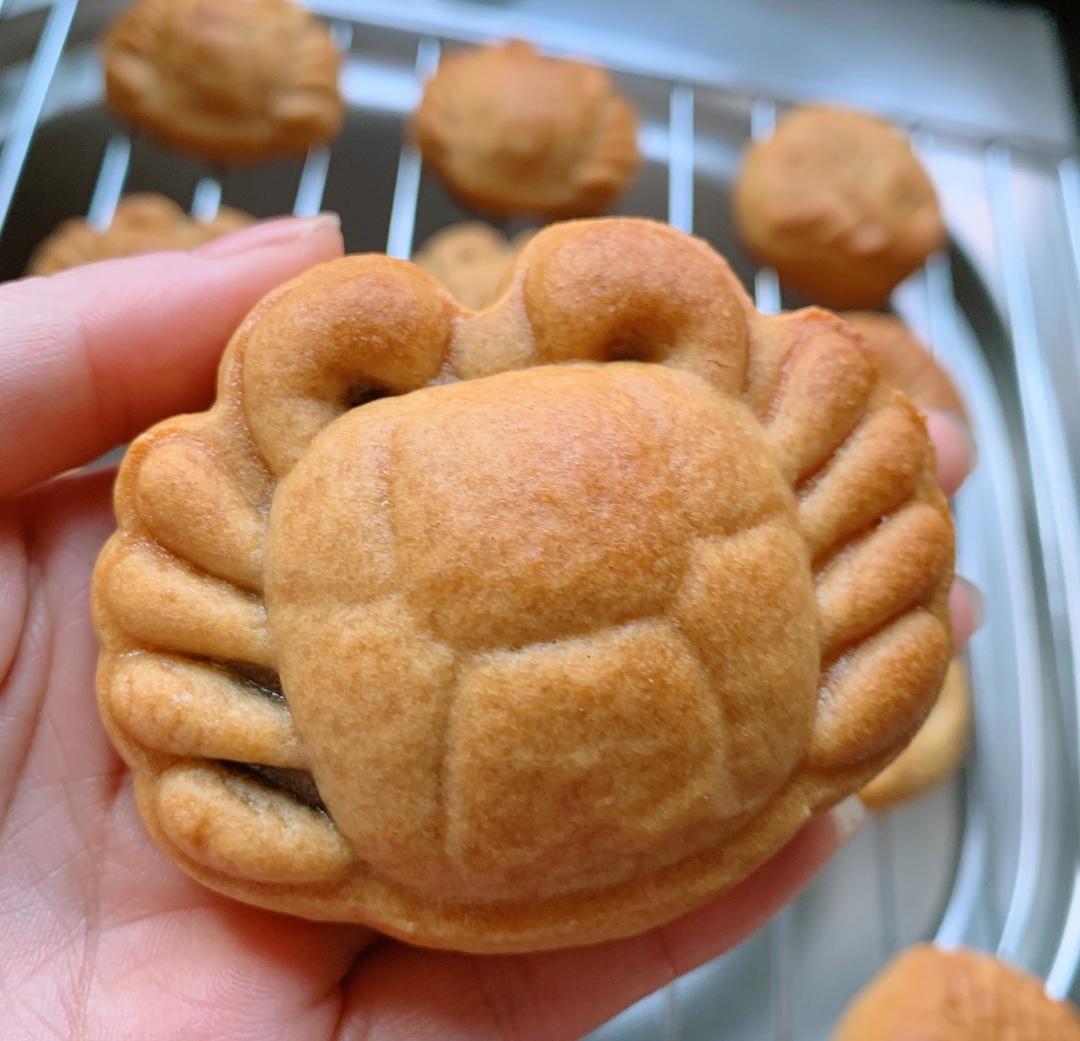 广式月饼－－蛋黄豆沙月饼