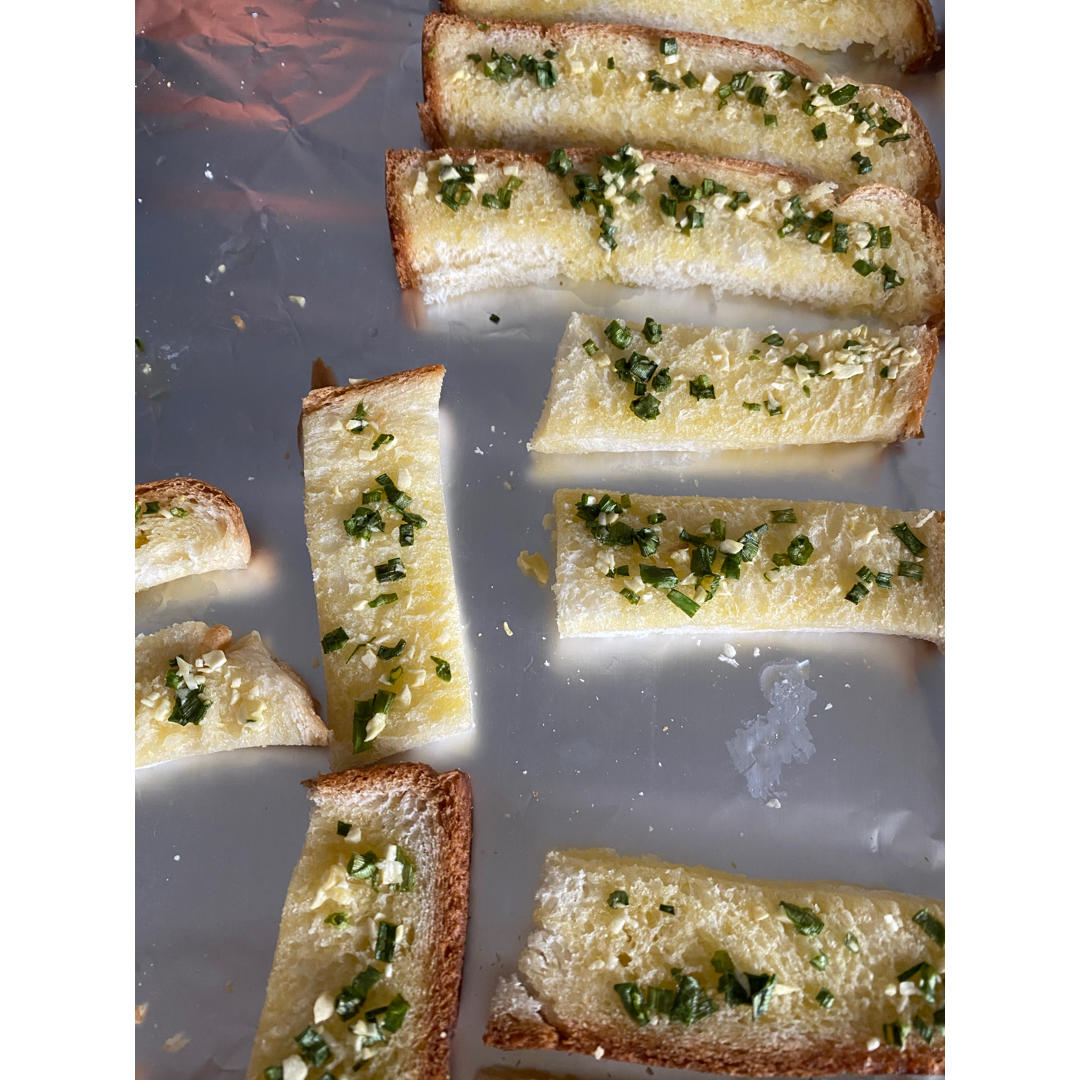 超简单蒜香烤吐司条🍞