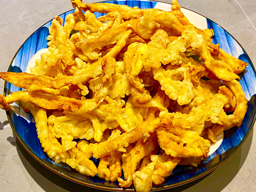 能吃出肉感的酥炸海鲜菇