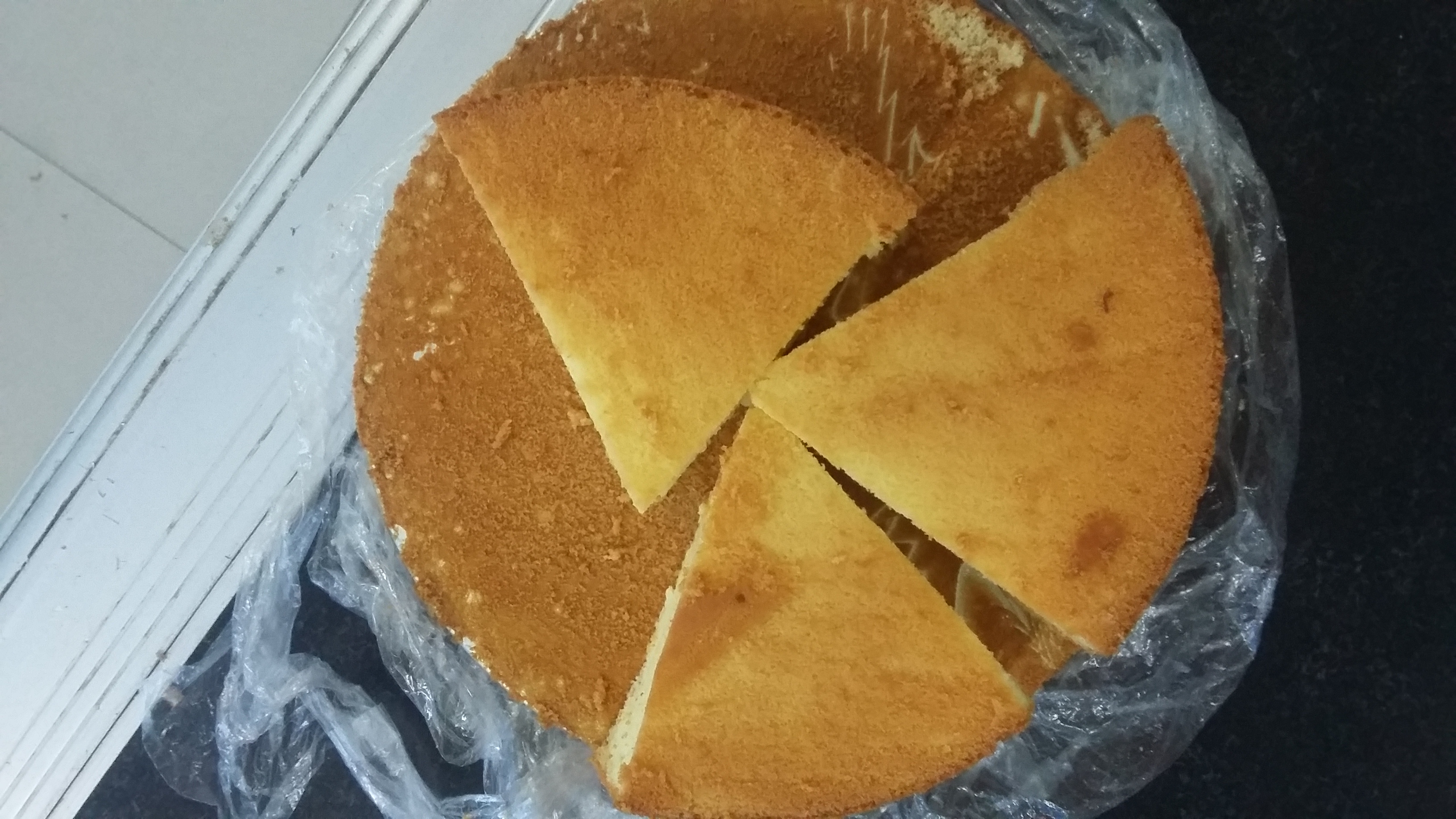 烤箱做蛋糕（戚风蛋糕的做法）