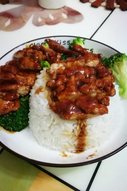 照烧鸡腿饭（附美味的照烧汁）