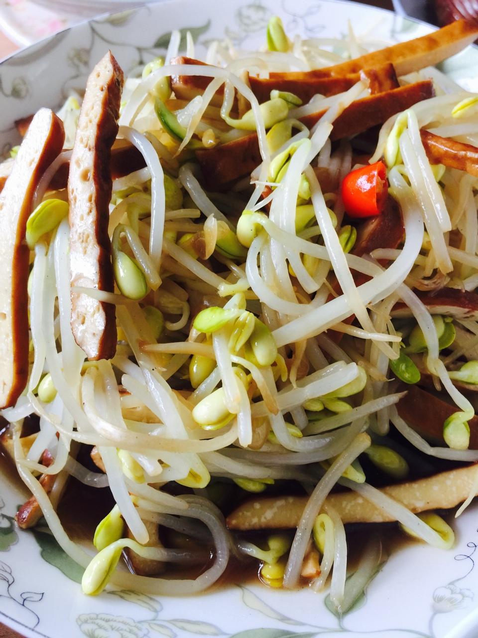 如意豆干（黄豆芽炒豆干）