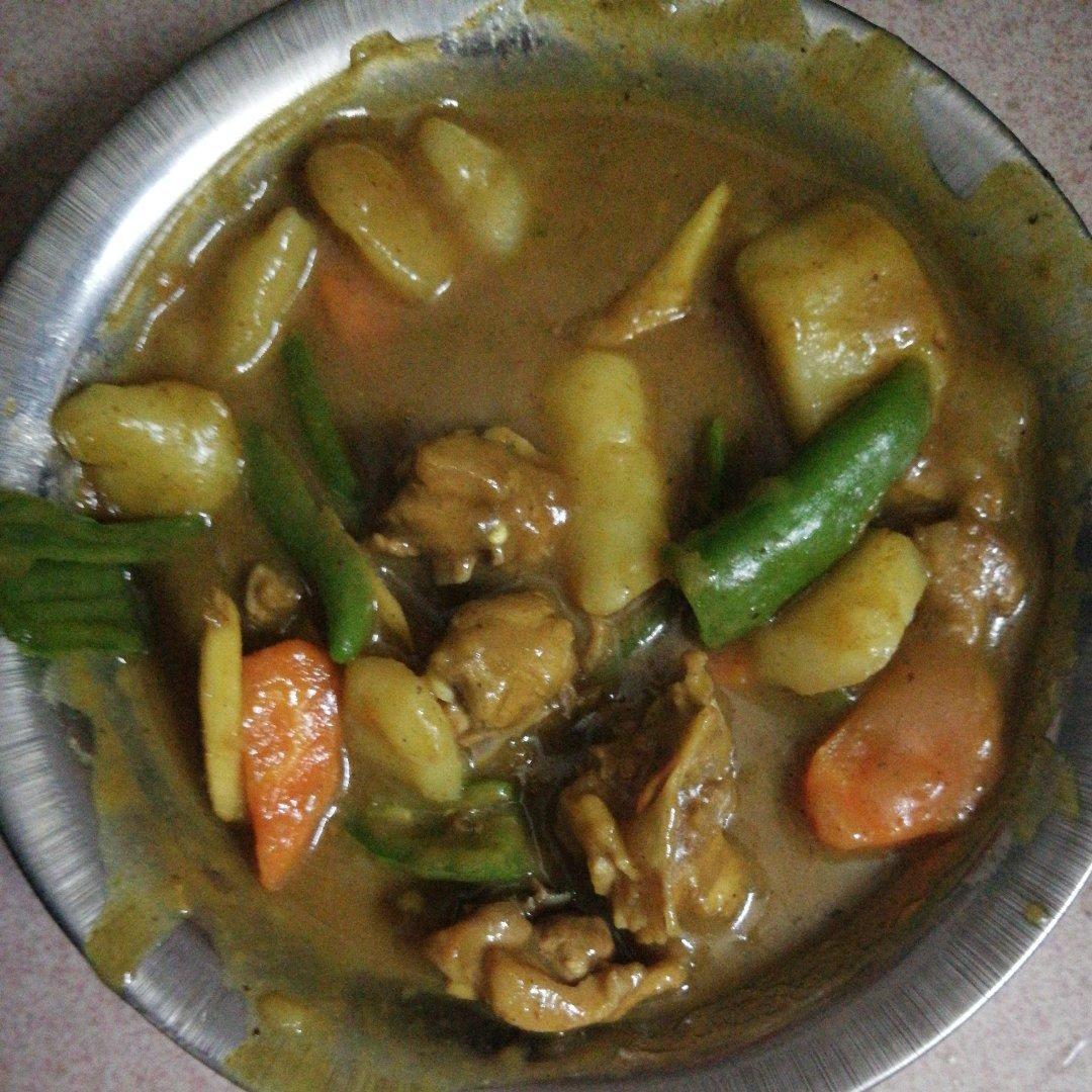 土豆咖喱鸡肉