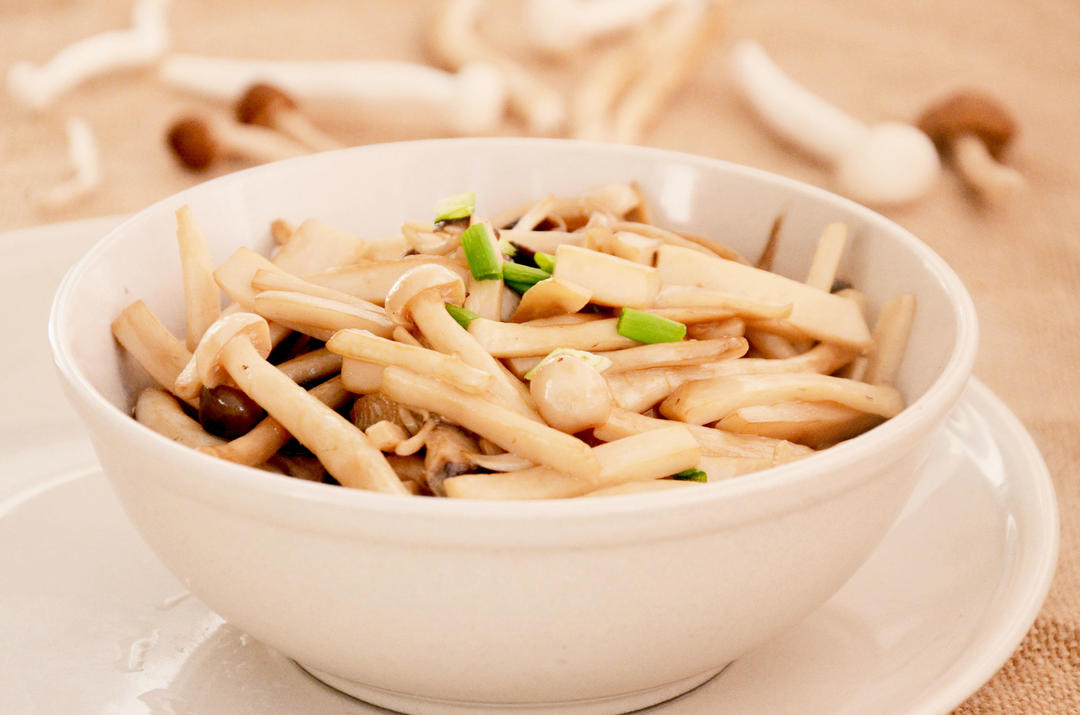 围山公社浏阳菜：茶油焖杂菌