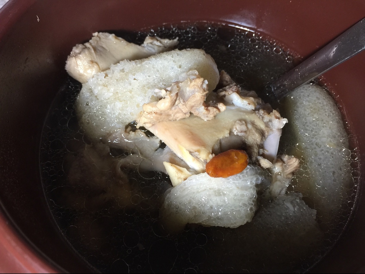 猪骨竹笋汤的做法