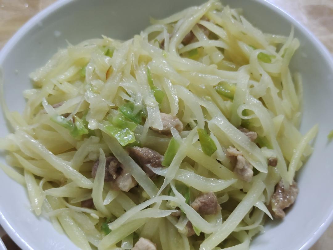 青椒土豆炒肉丝