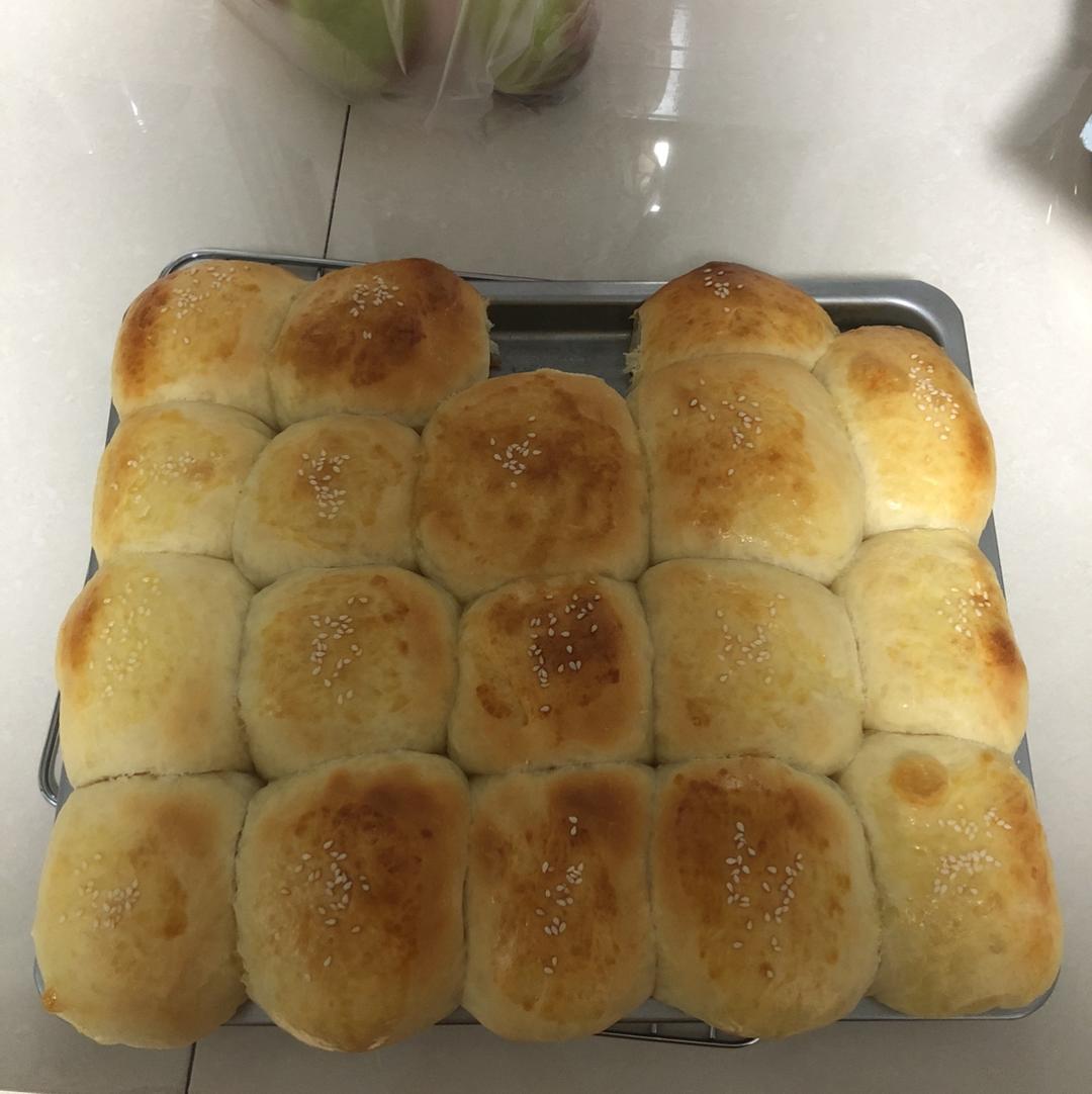 大人小孩都爱不释口的【蜂蜜牛奶小餐包】