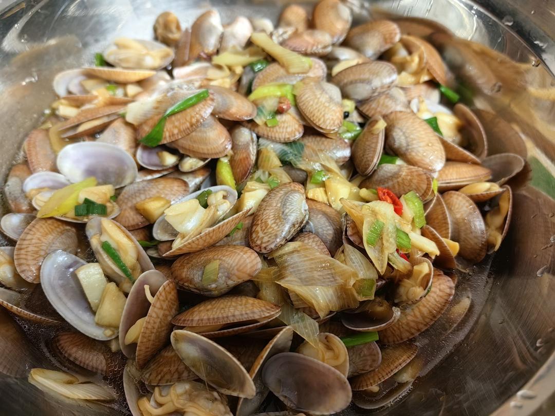 🔥超级简单的辣炒花蛤～味道绝对好吃到舔壳