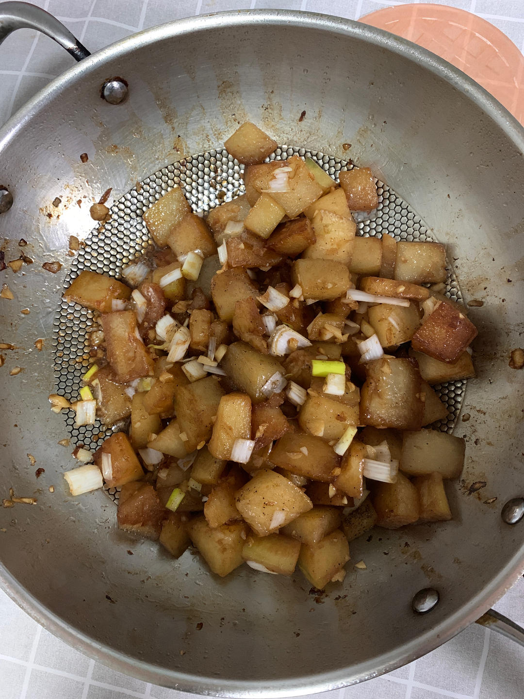 红烧冬瓜最完美做法，不加一滴水，瞬间秒杀红烧肉