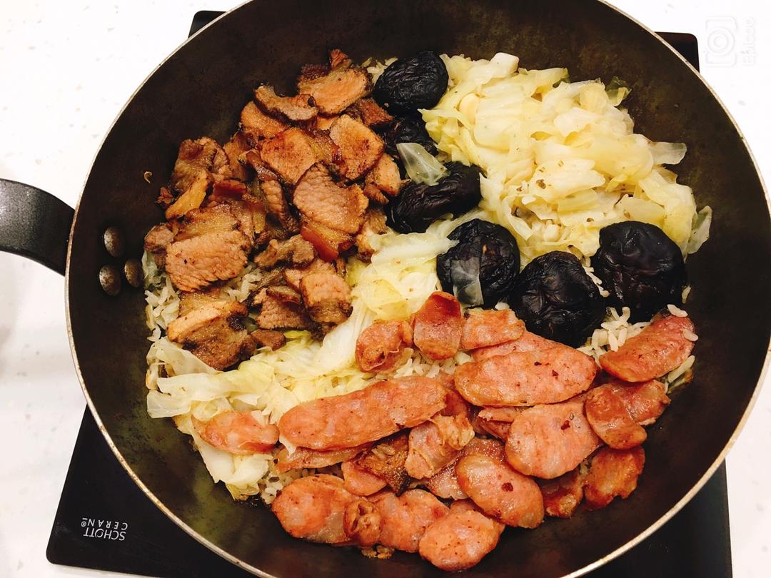 香肠煲仔饭