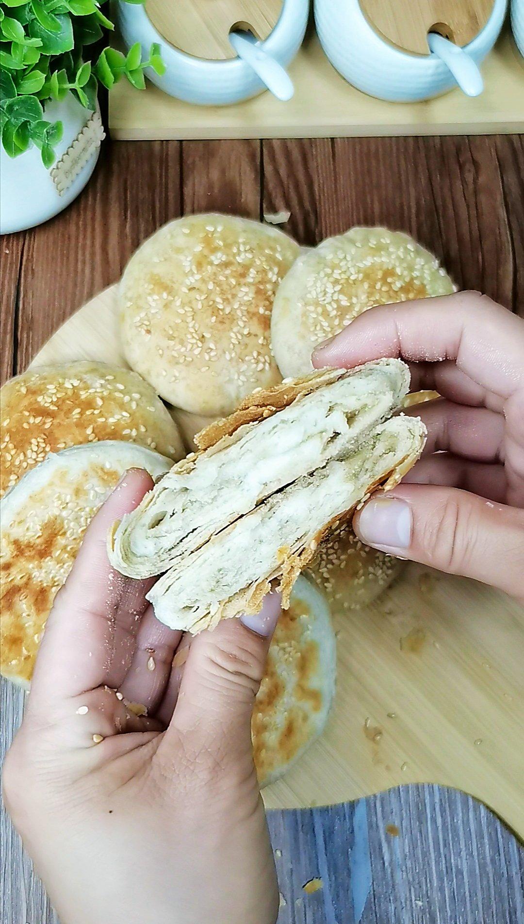 五香烧饼  酥的掉渣  两种不同的制作方法 口感完全不一样 附细节视频详解