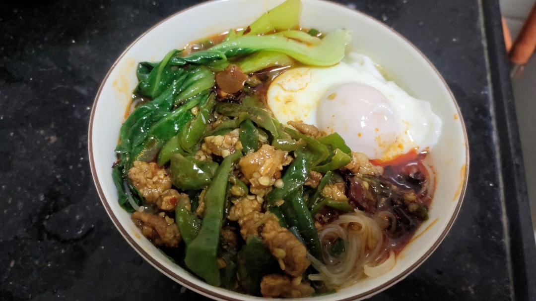 【小高姐】手擀肉臊面  手工做出口感劲道的擀面条