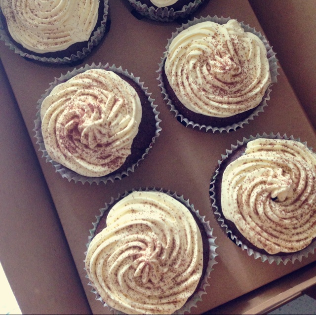古典巧克力cupcake配马斯卡彭奶油霜