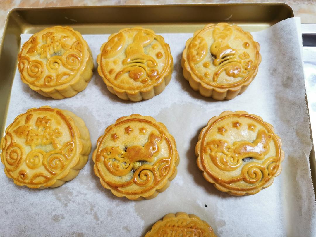 广式月饼——蛋黄莲蓉月饼