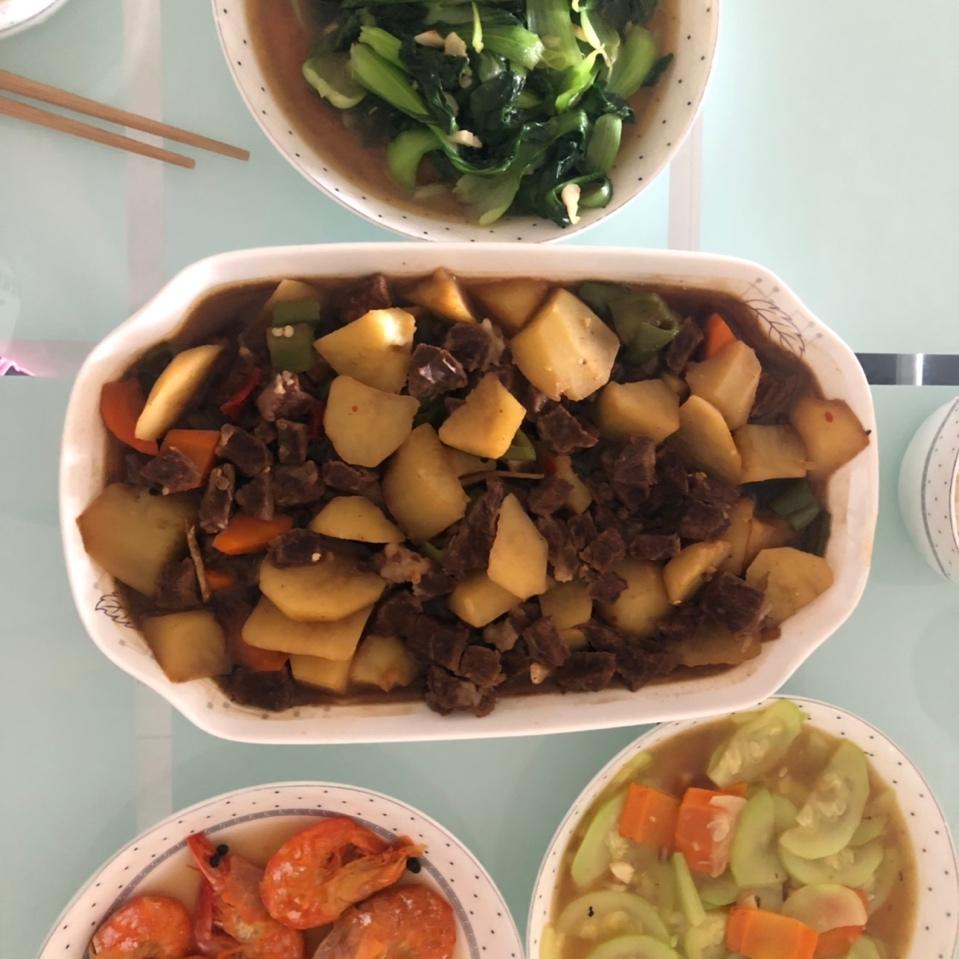 牛肉炖土豆